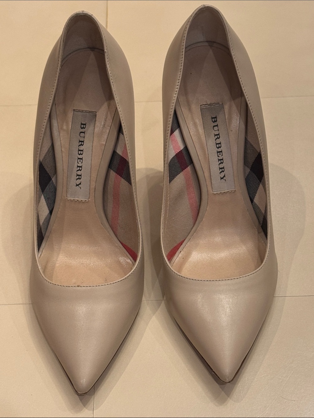 Burberry Beige Leather Pointed-Toe Heels